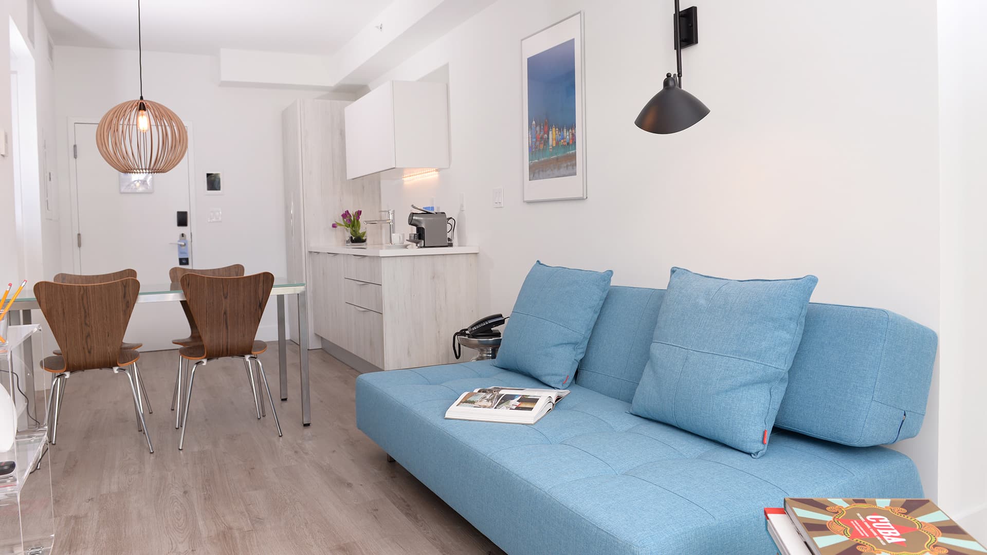 Bayside one bedroom suite with balcony-1
