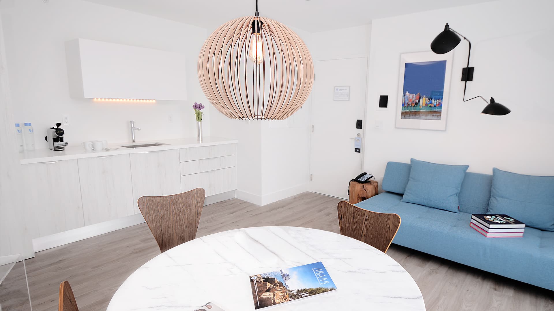 Corner one bedroom suite with double balcony-1