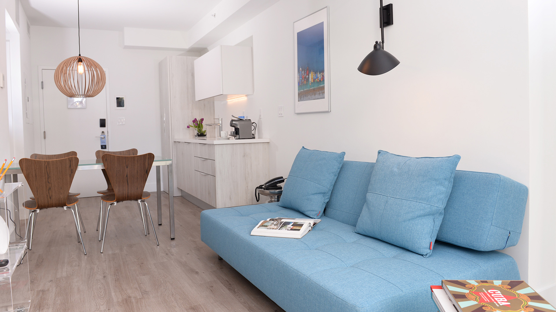 Oceanside-one-bedroom-suite-with-terrace-2