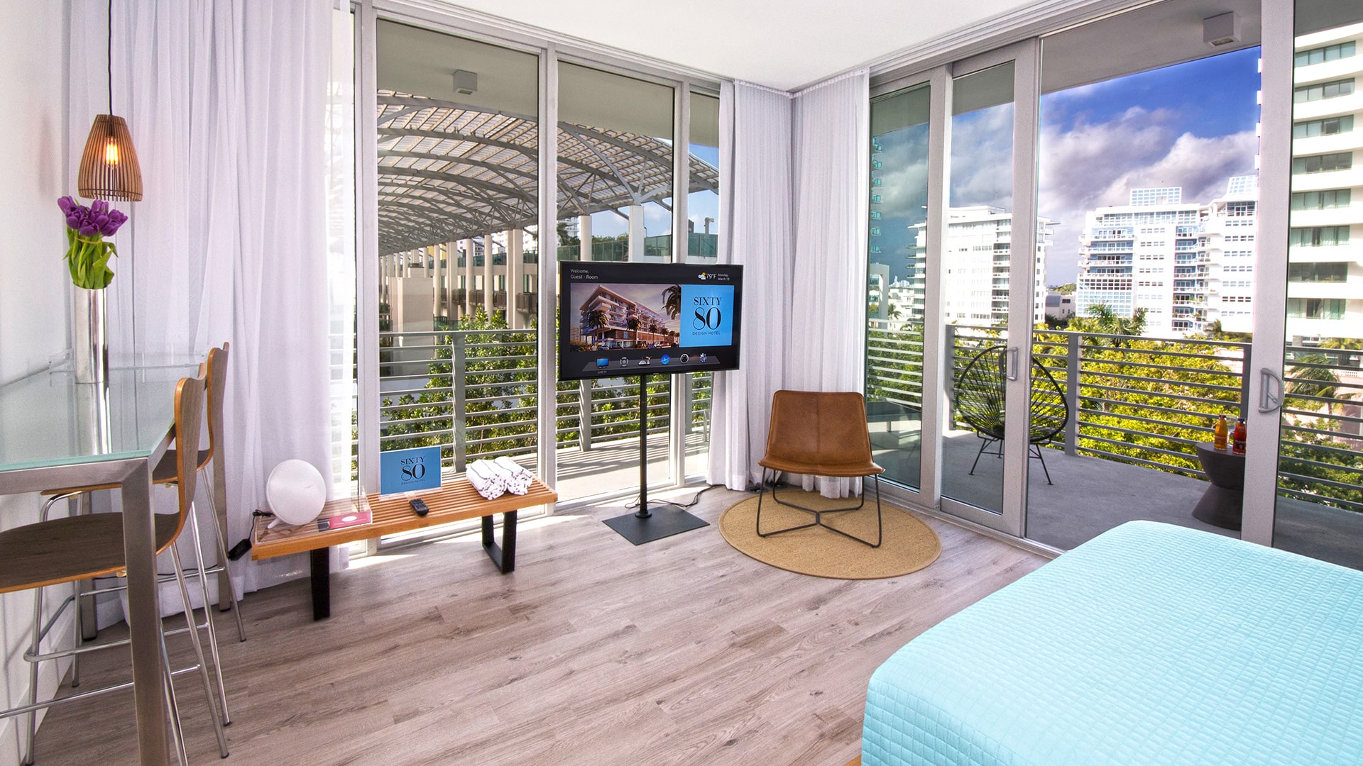 Penthouse corner studio with balcony-3-min