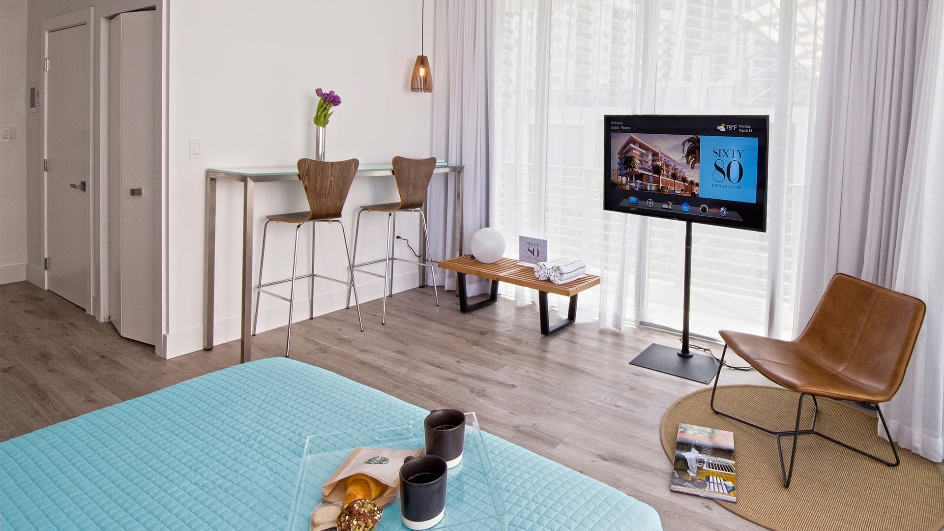 Penthouse corner studio with balcony-5-min