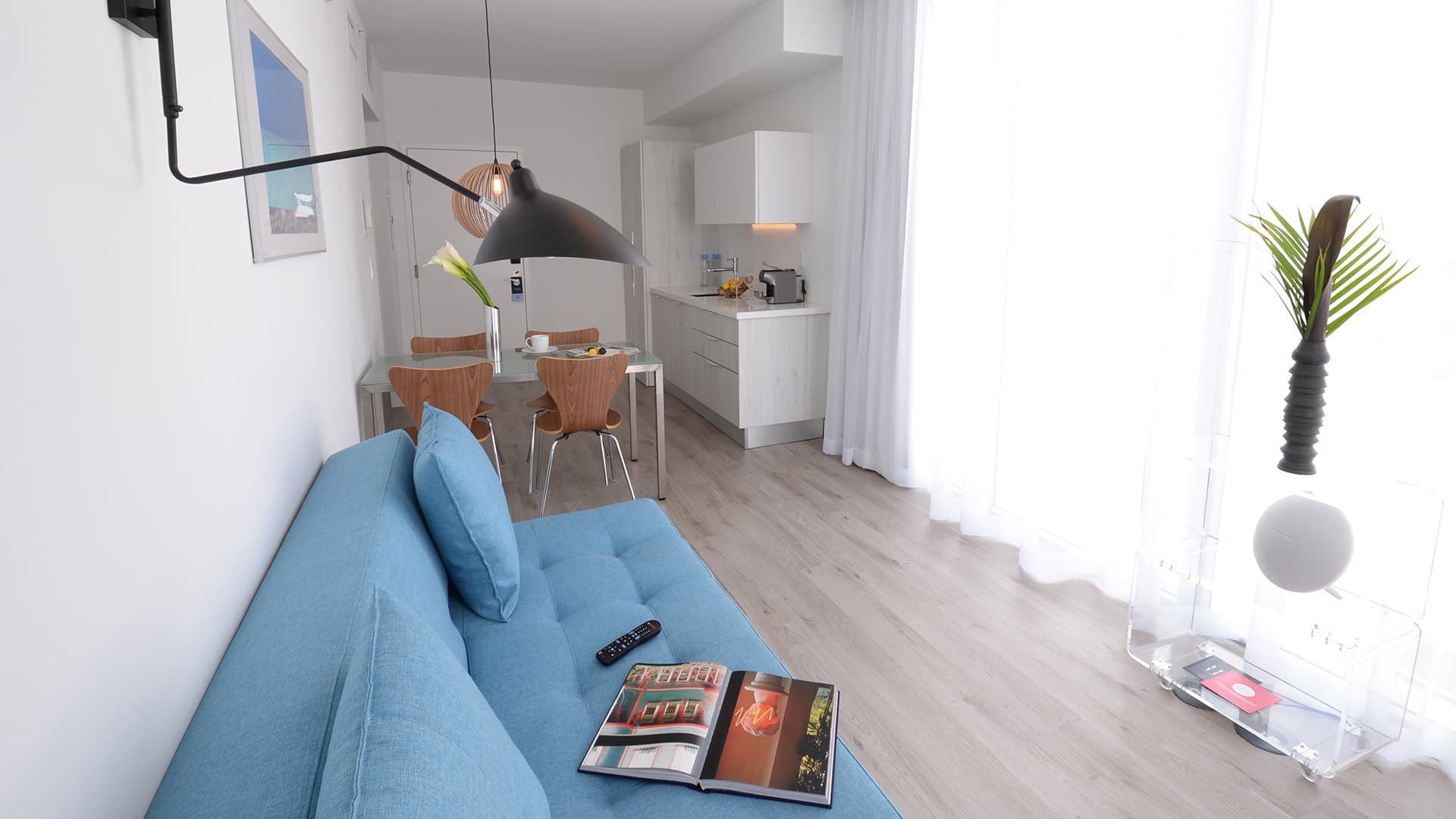 Penthouse one bedroom corner with terrace-1
