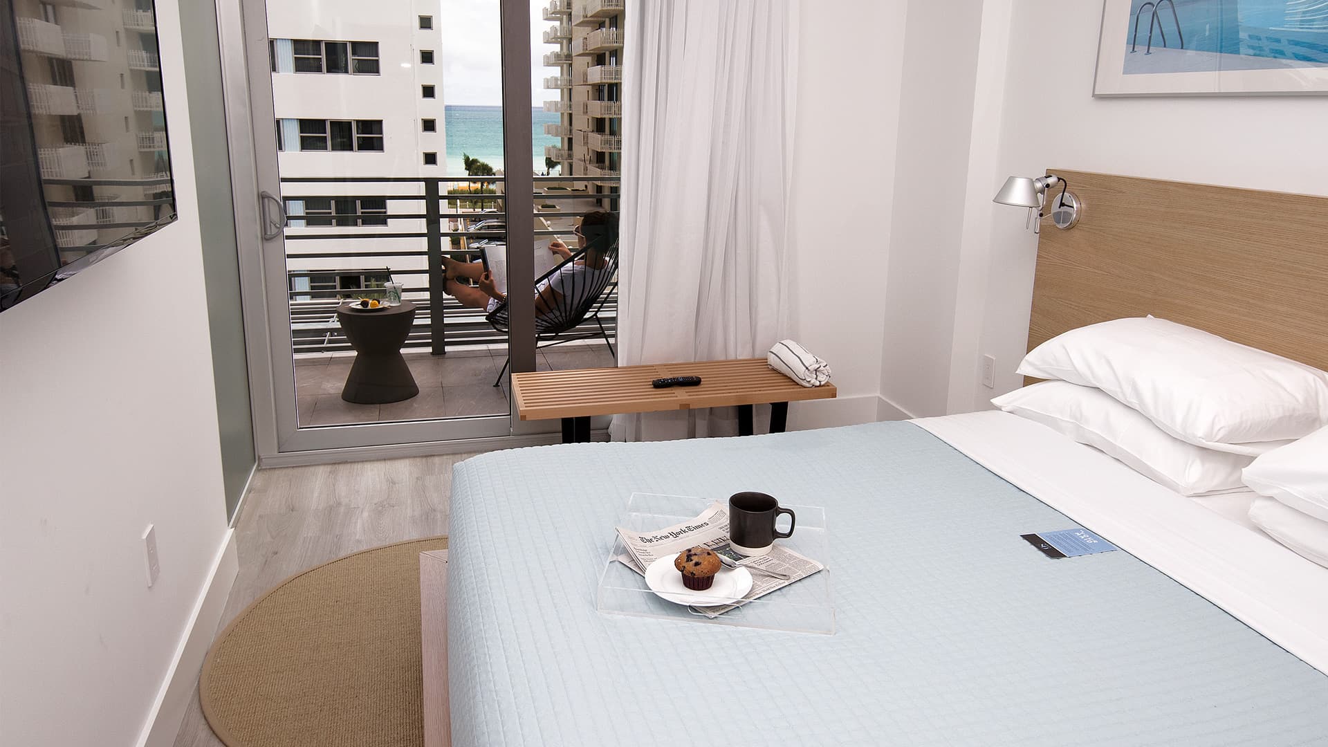 Penthouse one bedroom corner with terrace-4
