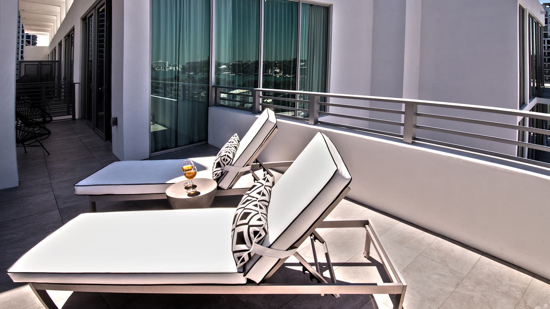 Penthouse one bedroom corner with terrace-6