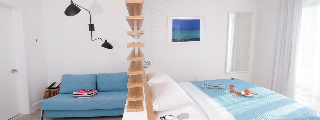 Bayside corner studio with spacious terrace-2