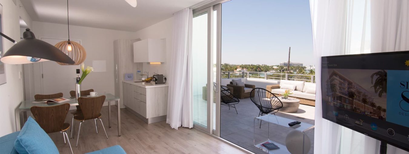 One bedroom corner suite with spacious terrace-2